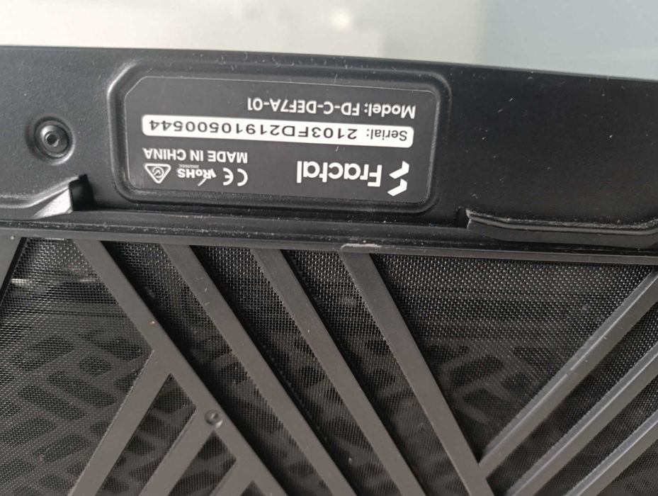 Fractal Design Define 7 (Black Solid) + Corsair TX750M