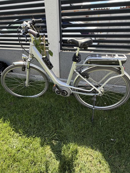 Bicicleta Electrica CUBE
