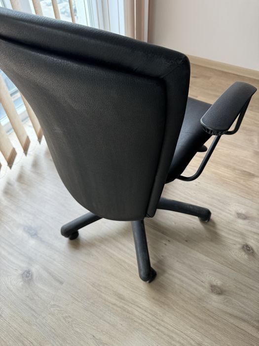 Scaun birou piele neagra calitate