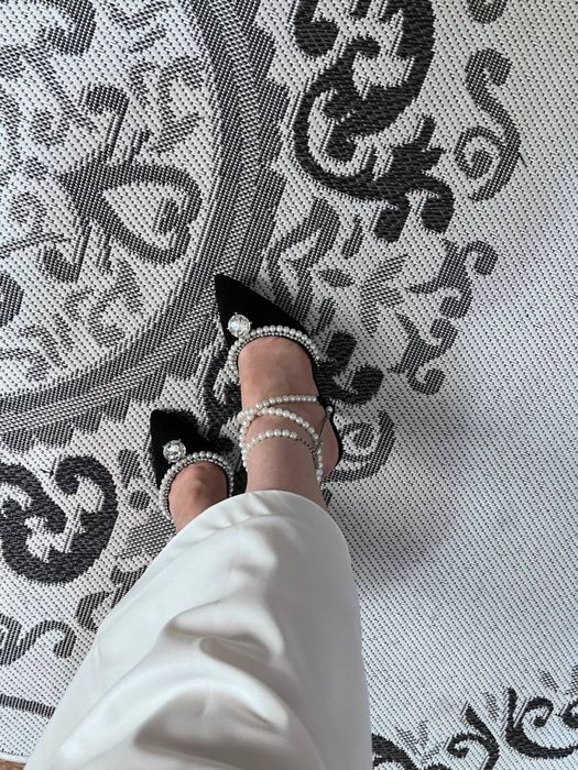 Туфли сатылады..