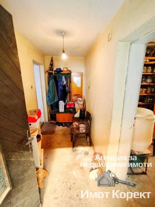 Имот Корект продава Половин Къща, кв.Изток