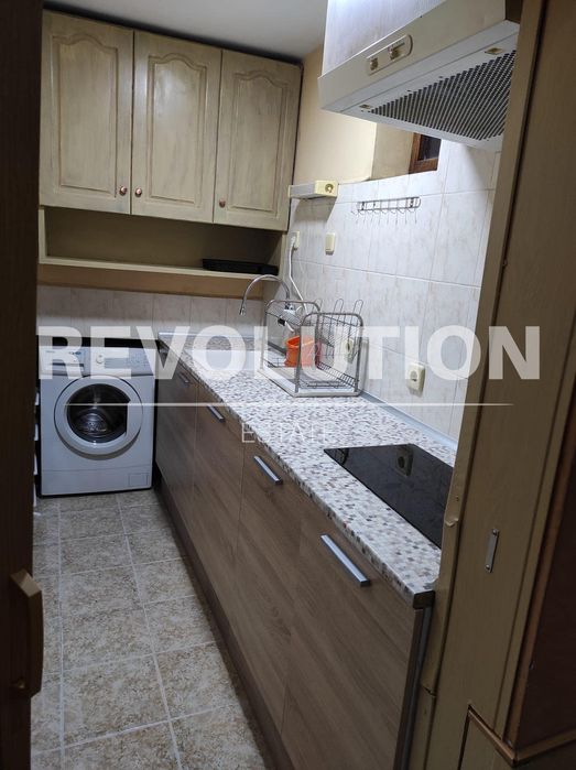 Дава се под наем Двустаен апартамент в Пловдив, Каменица 1 - 53 кв.м за 325 € - Снимка #1