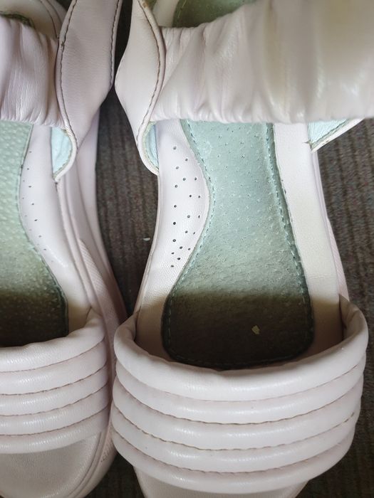 Детская обувь,летняя и ботинки осенние