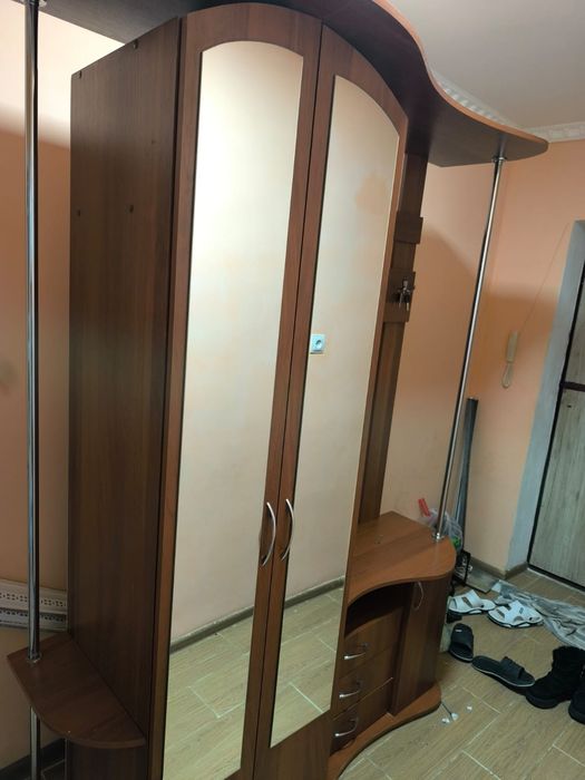 Мебель Продам прихожую
