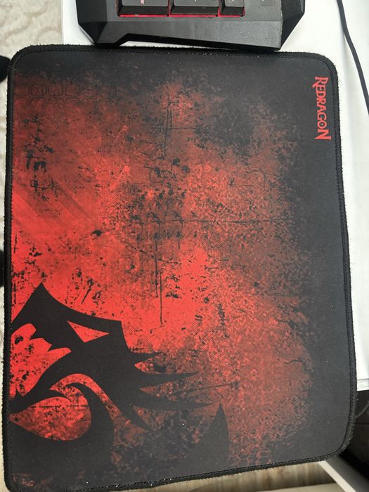 Клавиатура Redragon Harpe + Пад за мишка Redragon