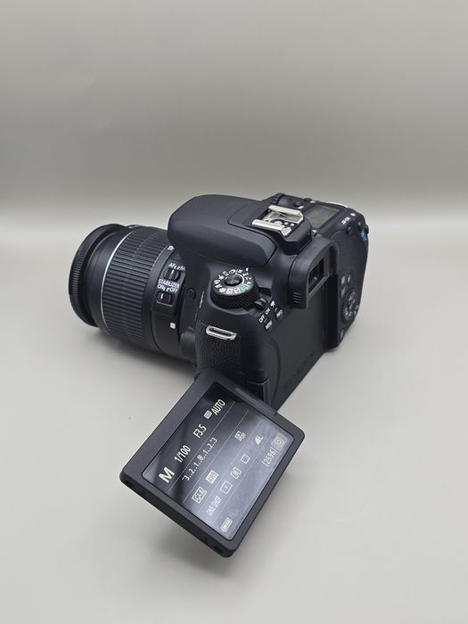 Doar 382 cadre!!!  Kit DSLR canon 77D +  canon ef-s 18-55mm  IS  II