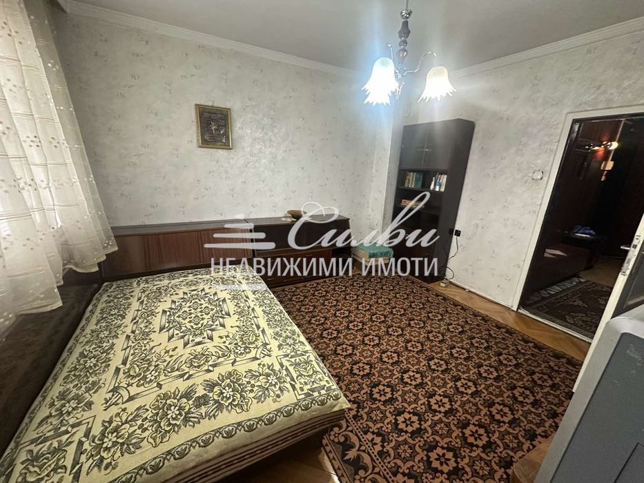 Тристаен ТУХЛЕН апартамент с ГАРАЖ - кв. Център!