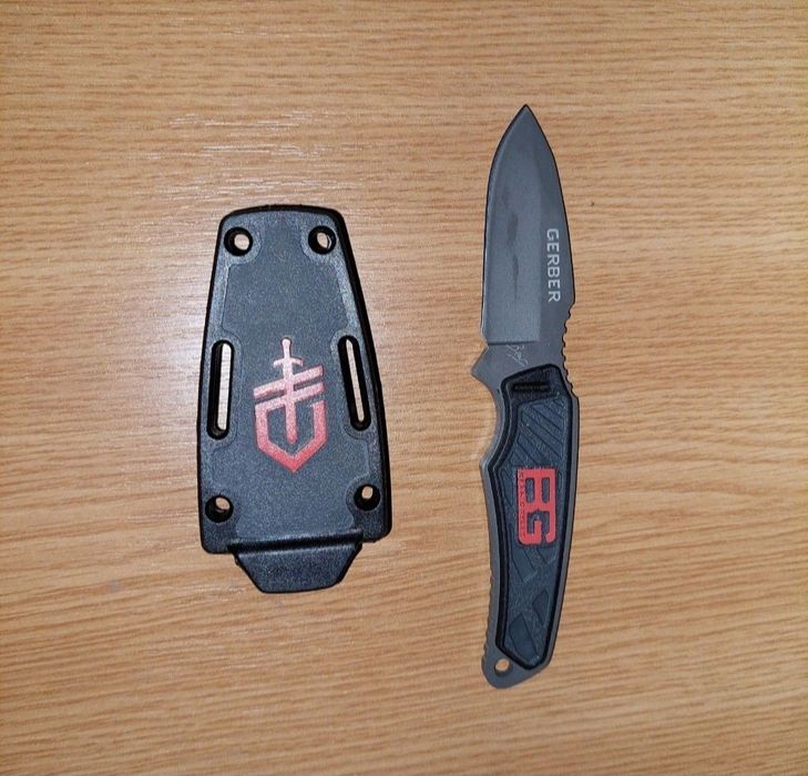 Cutit Gerber cu teaca