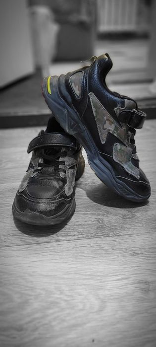 Продаётся детская обувь