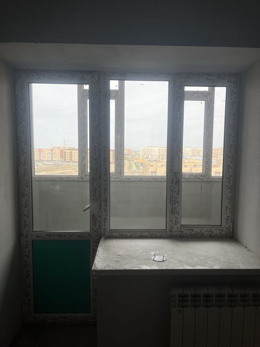 Продам пластиковое окно с дверью