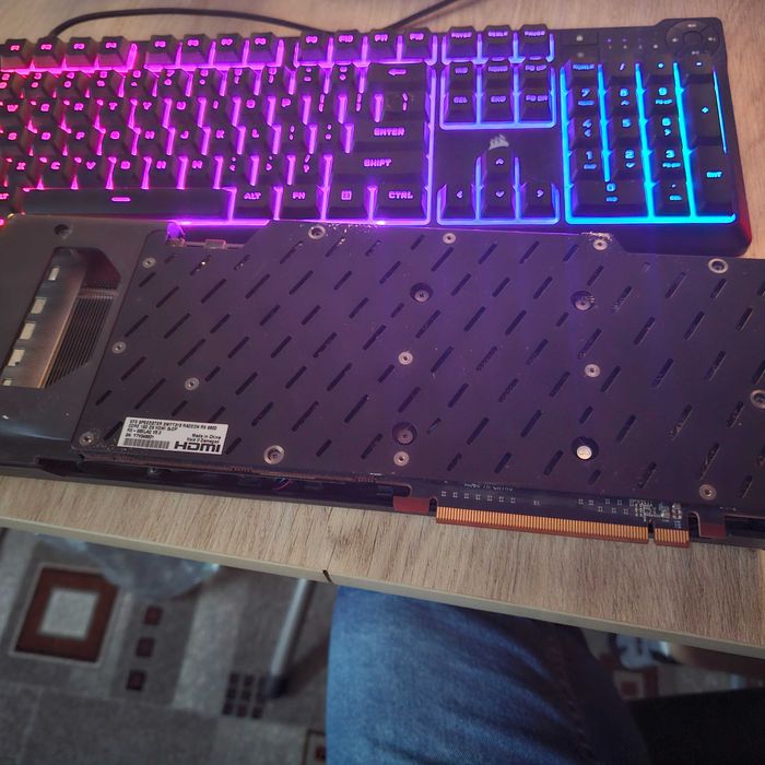 Placă video RX6800