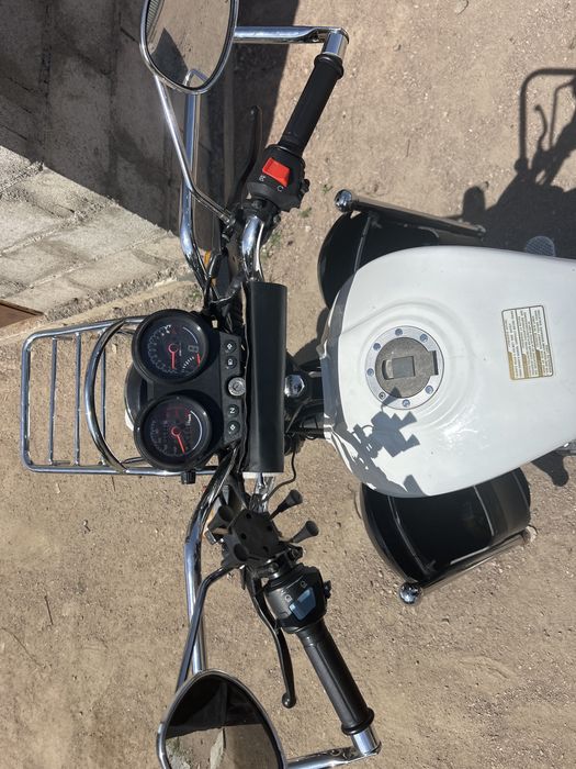 Продам мотоцикл 250 кубов торг имеется