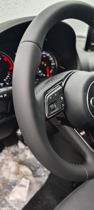 Piele Volane semi-perforată și fină