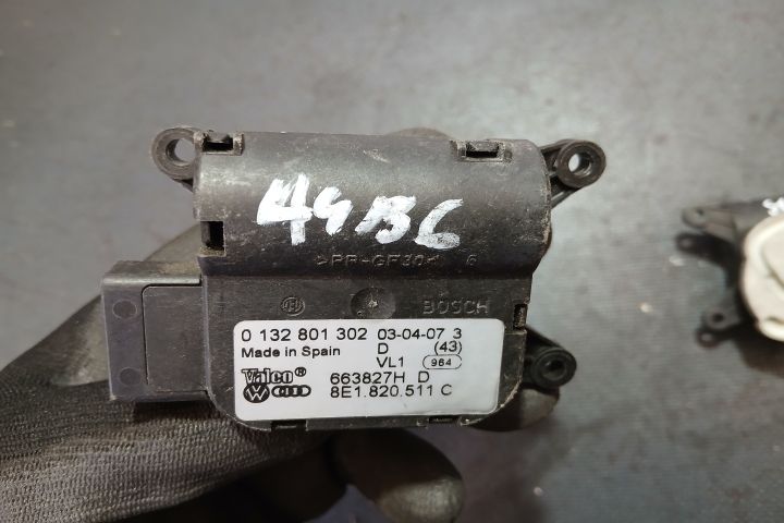 Motoras clapeta aeroterma 0132801302 8E1820511C 0132801302 8E1820511C