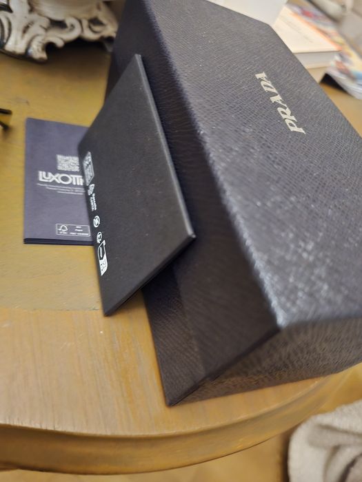 Слънчеви очила Prada, модел 2026г