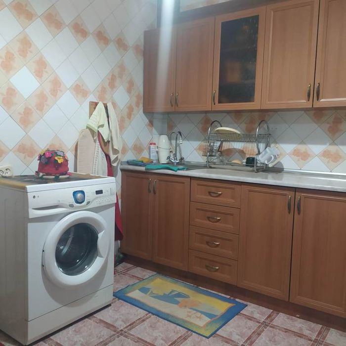 Аренда карасу2,4/1/5,с мебелью,цена :500 у. Е