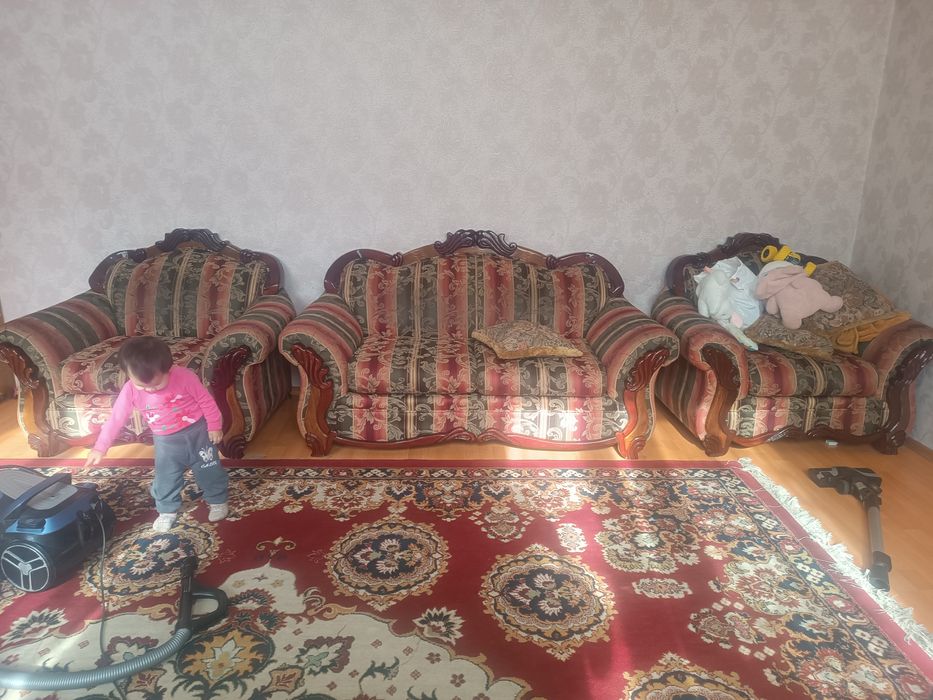 Б/у мягкий уголок отдыха