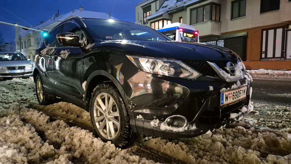 Nissan Qashqai 2015 model,Diesel 1.6  4x4 Navigatie Color, Camera Video 360 grade