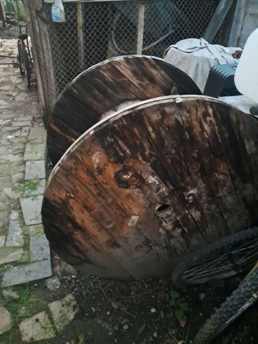 Vând role de cablu fibra optica