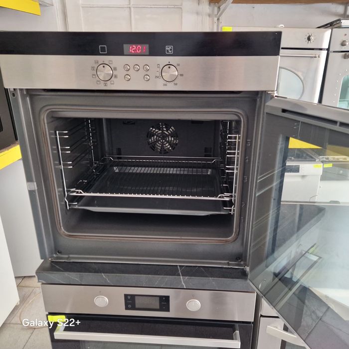 Фурна за вграждане SIEMENS