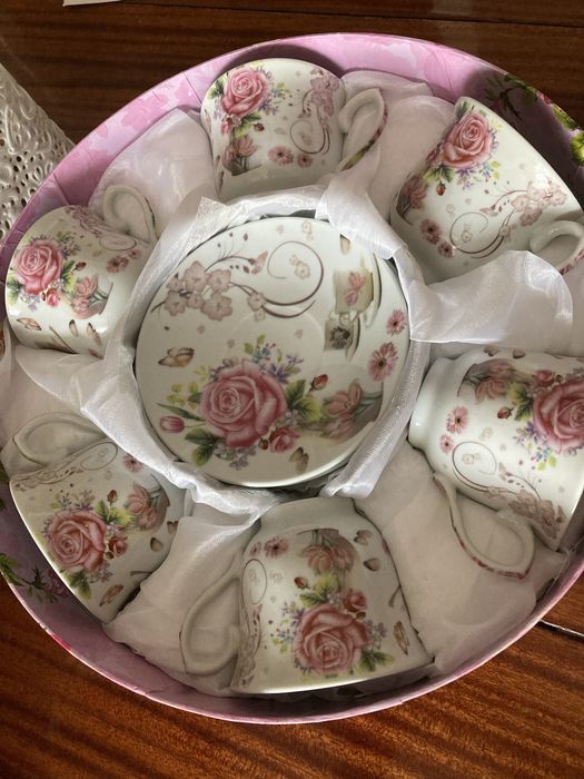 Продам сервиз чайный