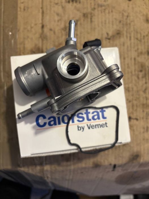 НОВ Термостат Мерцедес ЦЛК270 / Mercedes CLK 270 w209