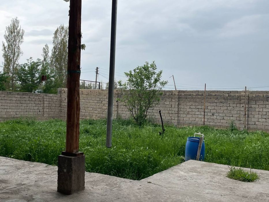 Назарбек Туркистон махалласида участка сотилади.