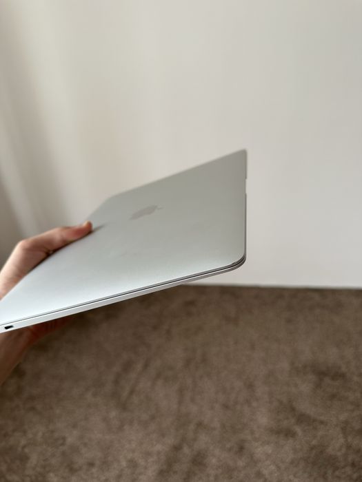 MacBook m1 holati Ideal