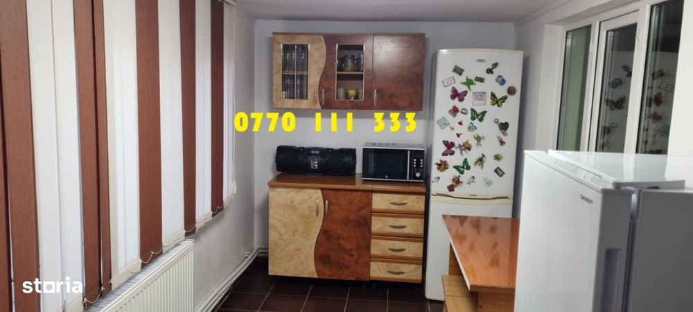 Apartament 2 camere Progresu, parter cu balcon mare.