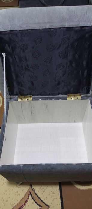 Пуфики с местом для хранения.