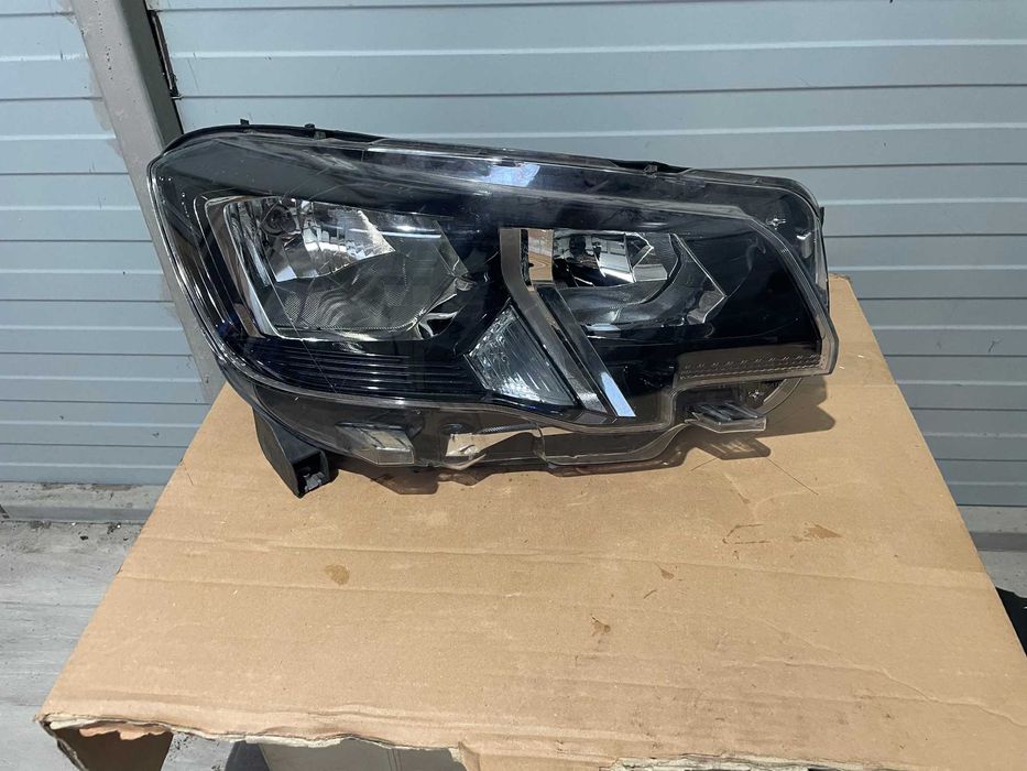 Far Dreapta Peugeot Partner III 3 An  2019 - 2025 cod 9816826880