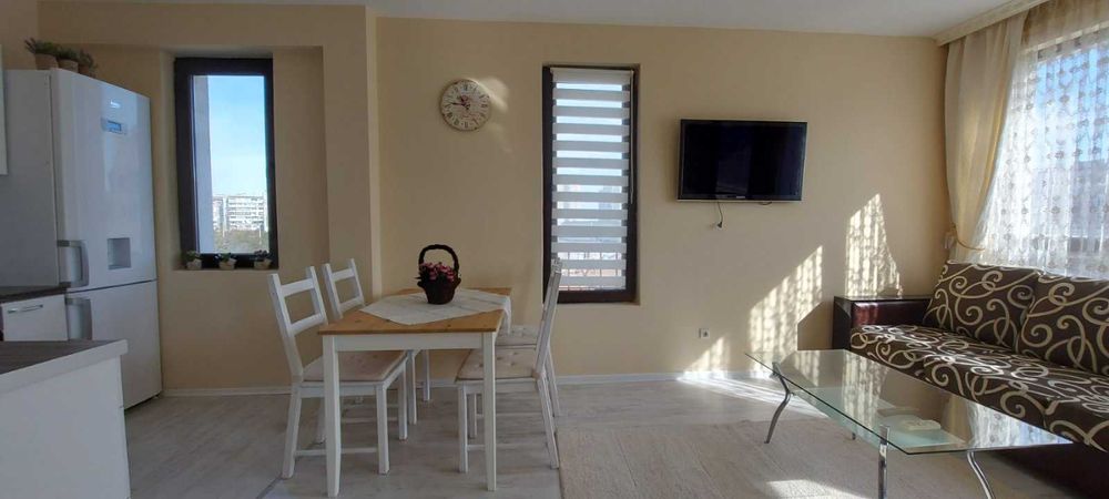 Дава се под наем Тристаен апартамент в Бургас, Изгрев - 90 кв.м за 331.5 € - Снимка #6