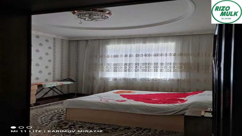 Назарбек Харакатда файзли ховли сотилади. NR494/162