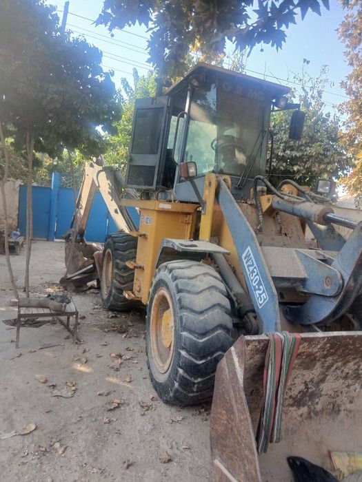 фронтальный погрузчик XCMG WL30-25.