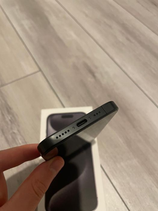 Vând/Schimb iPhone 15 Pro Black Titanium, Factură/Garanție.