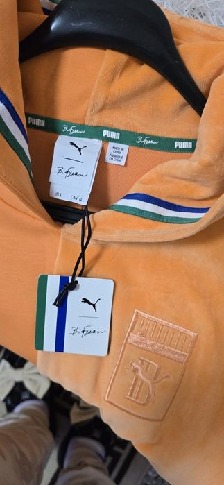 Нов със етикет.  Суитшърт оригинален.  Puma