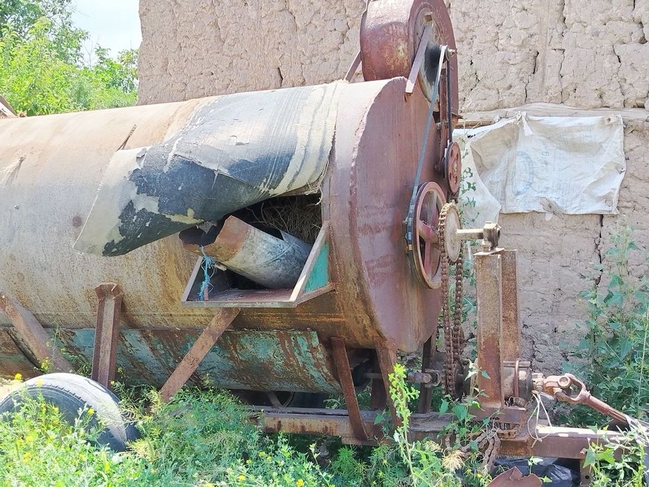 T 28 traktor sotiladi bachkana va prsep bilan t
