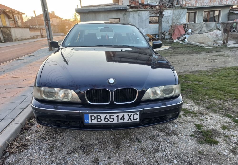 Продавам BMW 528. E39
