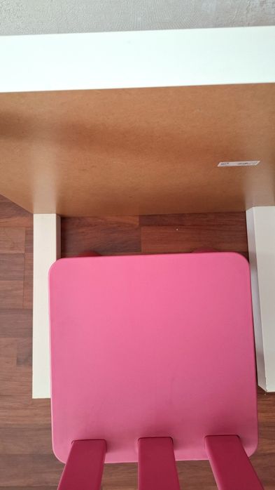 Детский стол и стул IKEA (MAMMUT) — комплект