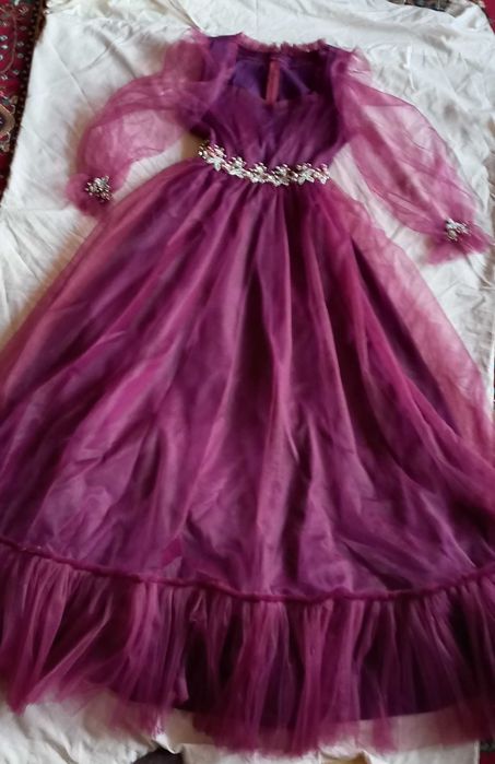 Туй окшом либослари