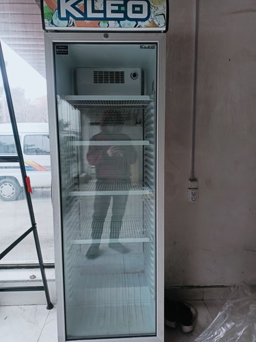 VITRINA haladilnik Sotiladi