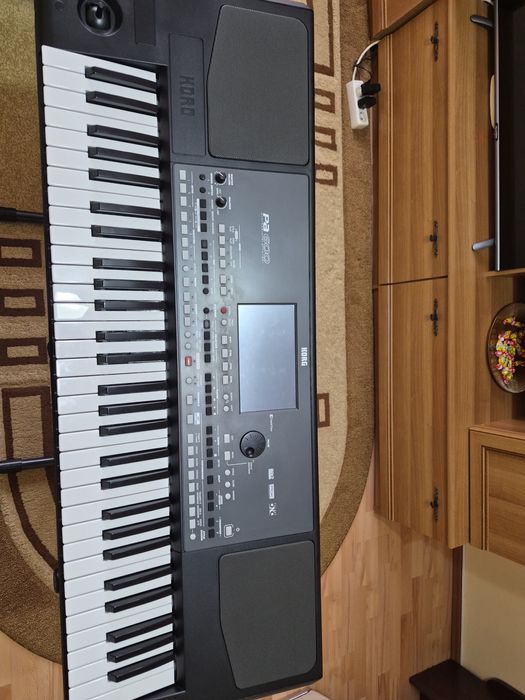 Korg Pa600 aproape nou