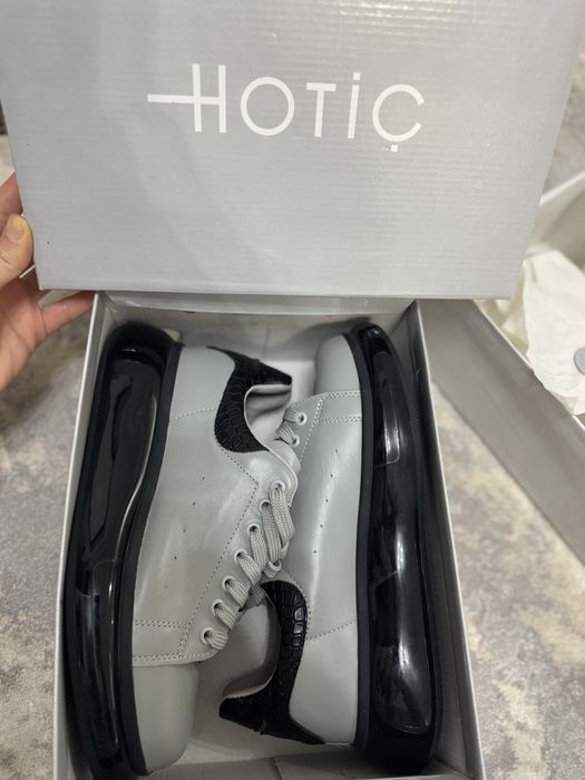 Новые кроссовки Hotiç