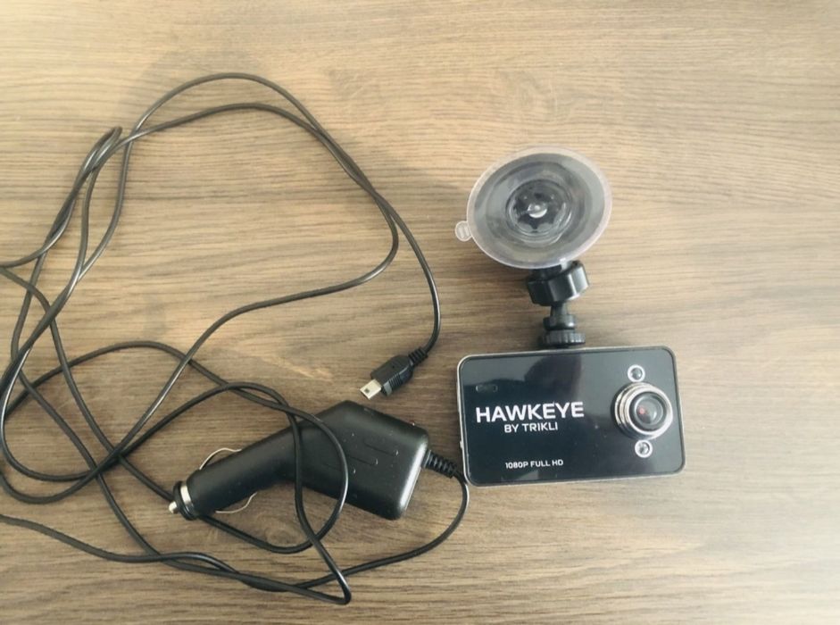 Продавам видео регистратор за автомобил Trikli Hawkeye Full HD 1080