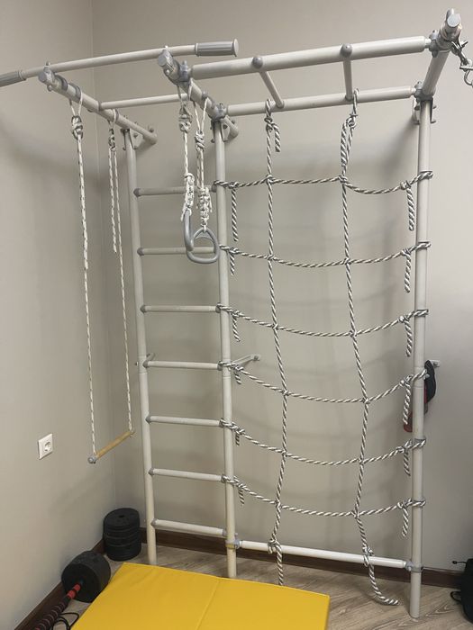 Продам шведскую стенку ROMANA