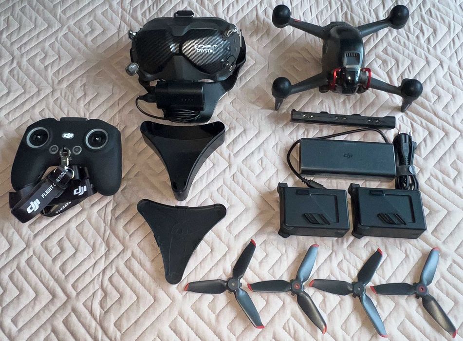 Квадрокоптер DJI FPV