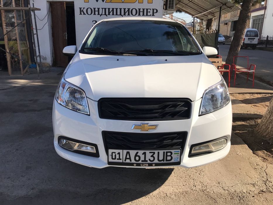 Nexiya 3 Avtamat sotiladi kami bor kelishamiz gaz benzin 270min yurgan