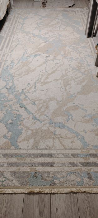 Продам ковёр 2/4