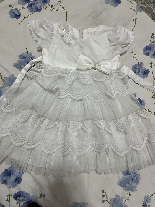 Детская платья 3-4 годик девочке