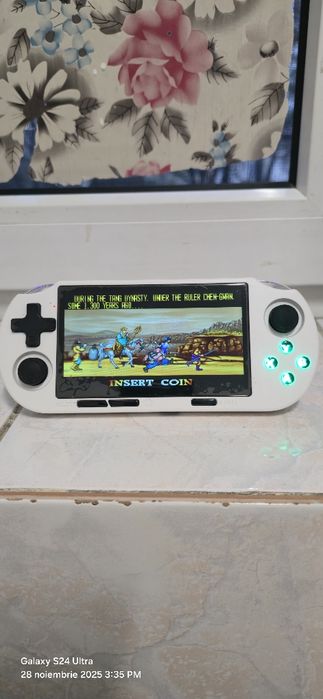 Mini consolă cu jocuri din copilărie